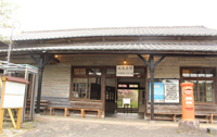 油須原線の駅舎