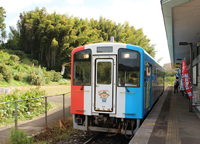 油須原線の駅は赤駅